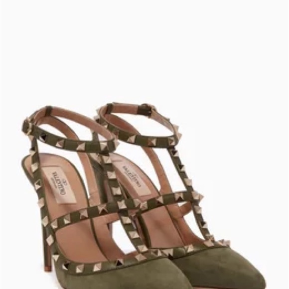 Authentic Valentino Garavani Olive RockStud Pumps - Picture 2 of 13